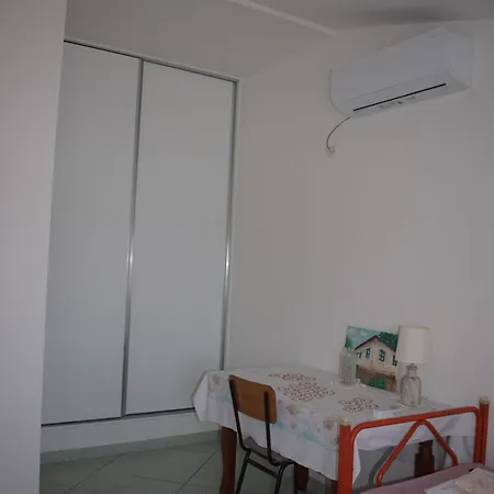 Ulza Escape Bed and Breakfast